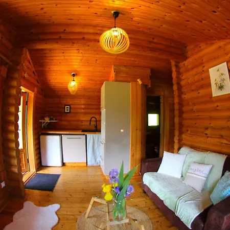 Ecovillage Soleil Du Pibeste Campingplatz Agos-Vidalos