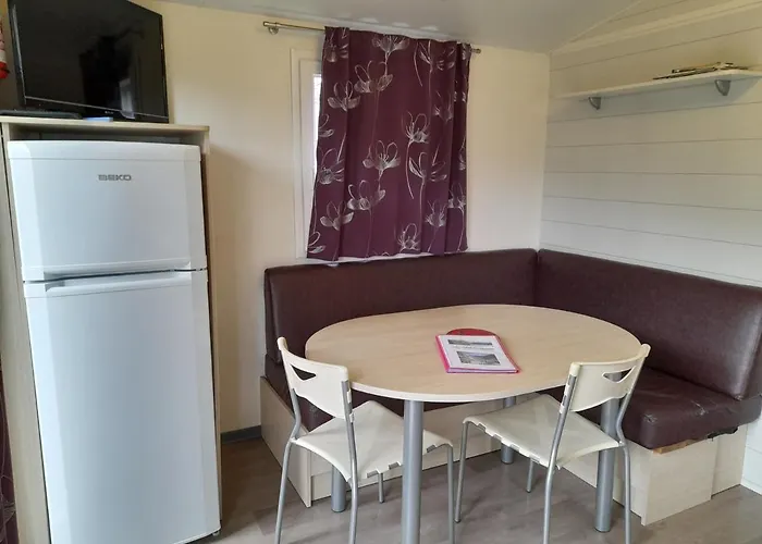 Ecovillage Soleil Du Pibeste Κάμπινγκ 4*