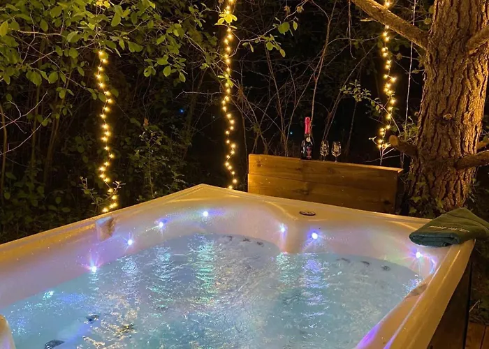 Κάμπινγκ Ecovillage Soleil Du Pibeste 4*